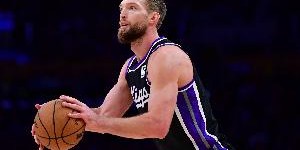 b体育下载-复出表现还行！小萨10中6拿到16分17板难阻球队失利